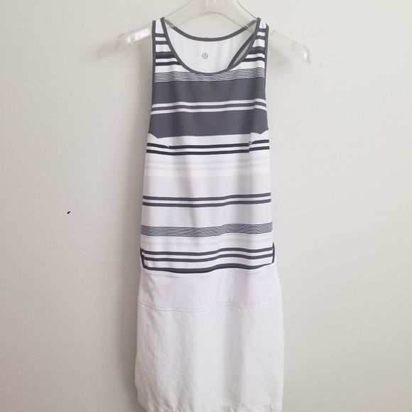 *SOLD* Lululemon Blissed Out Dress sz S - Picture 2 of 3
